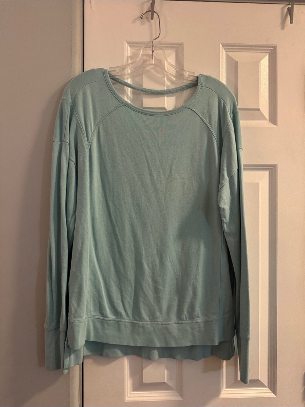 Sweaty Betty Light Blue Long-Sleeve Crewneck Sweatshirt